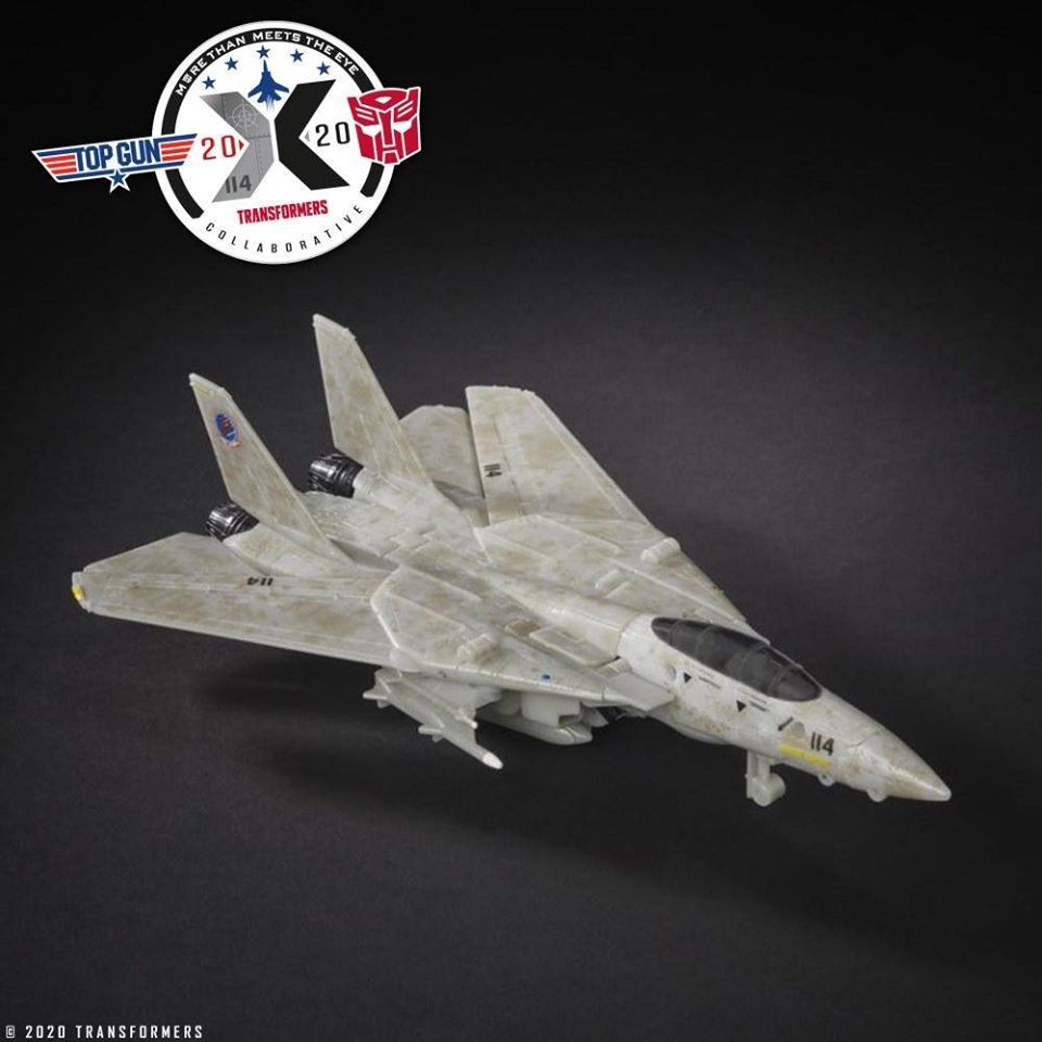 Transformers x Top Gun Figure Maverick Official Press